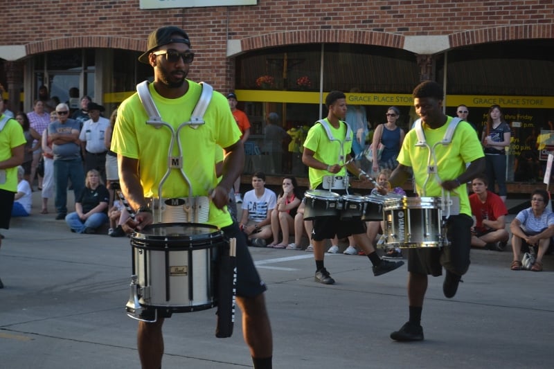 Isiserettes | Winona Steamboat Days